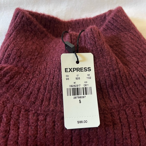 Express Turtleneck Sweater - Picture 5 of 6